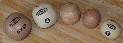 Kožený medicinbal 2kg  VMB