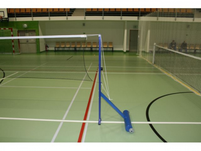 Badmintonové sloupky mobilní