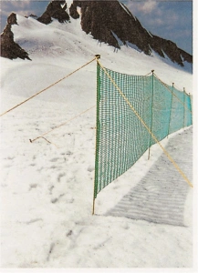 Sněhová zábrana PE 1,1 x 50,0 m s tyčkami, zelená